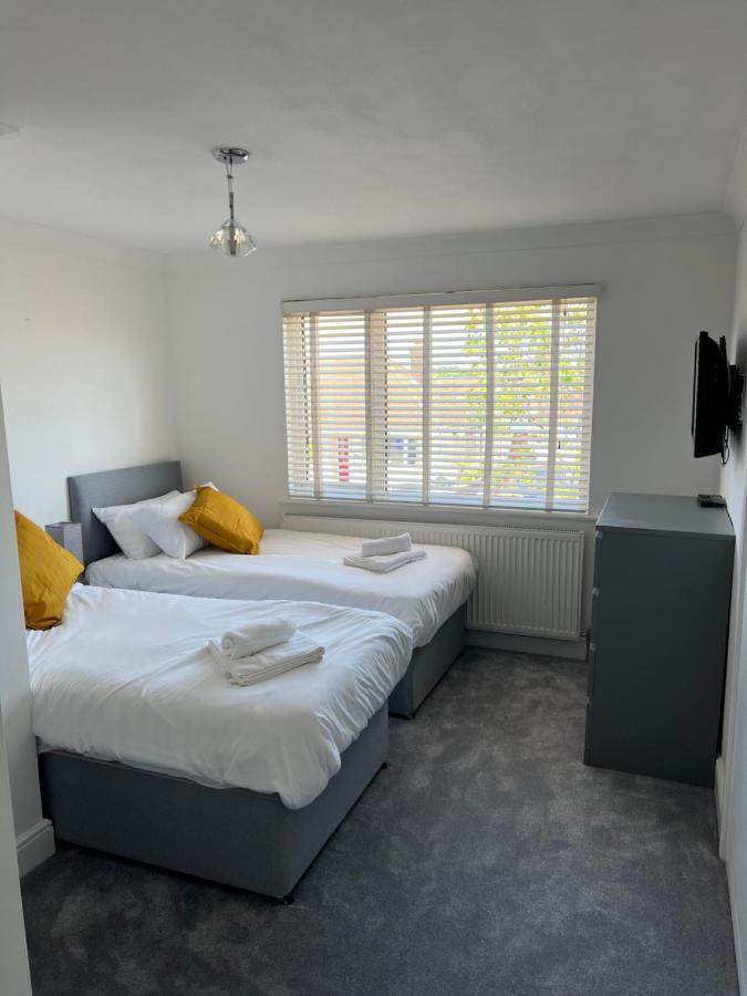 3 Bed Luxury Open Plan Living Villa Rayleigh Exterior foto